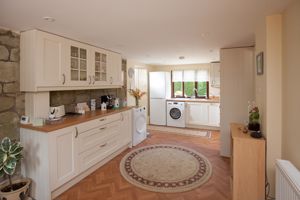 Kitchen (Annexe)- click for photo gallery